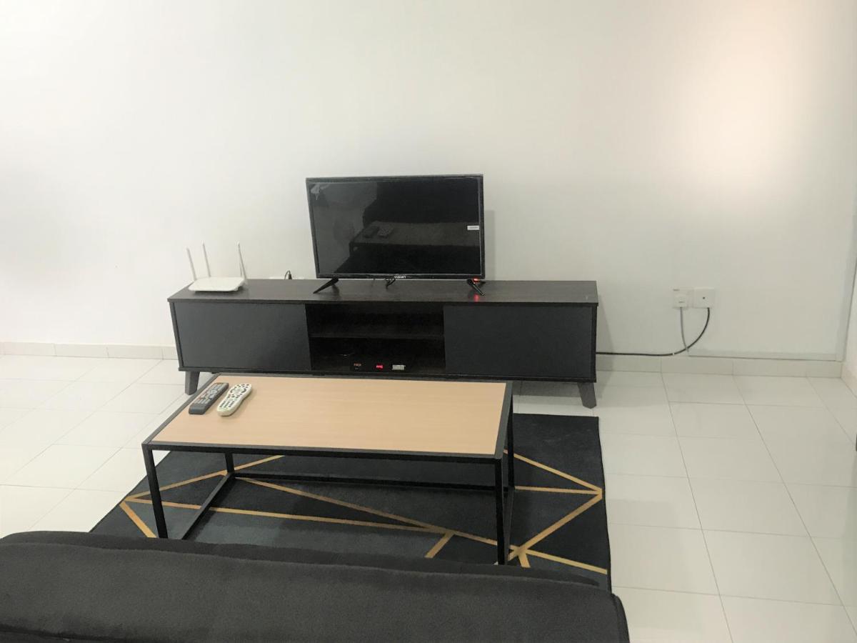 Oyo 90493 Jl Homestay Segamat Buitenkant foto