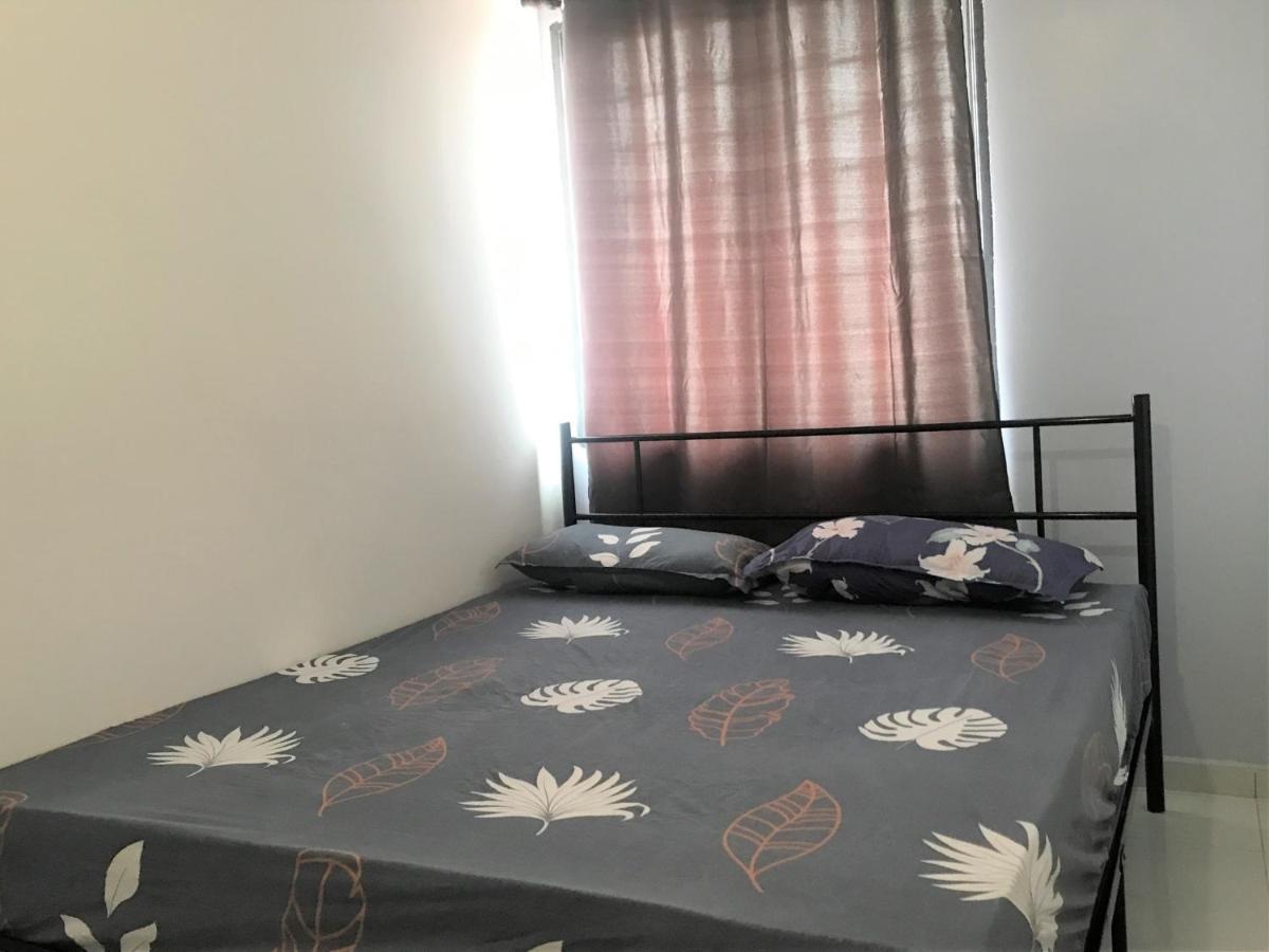 Oyo 90493 Jl Homestay Segamat Buitenkant foto